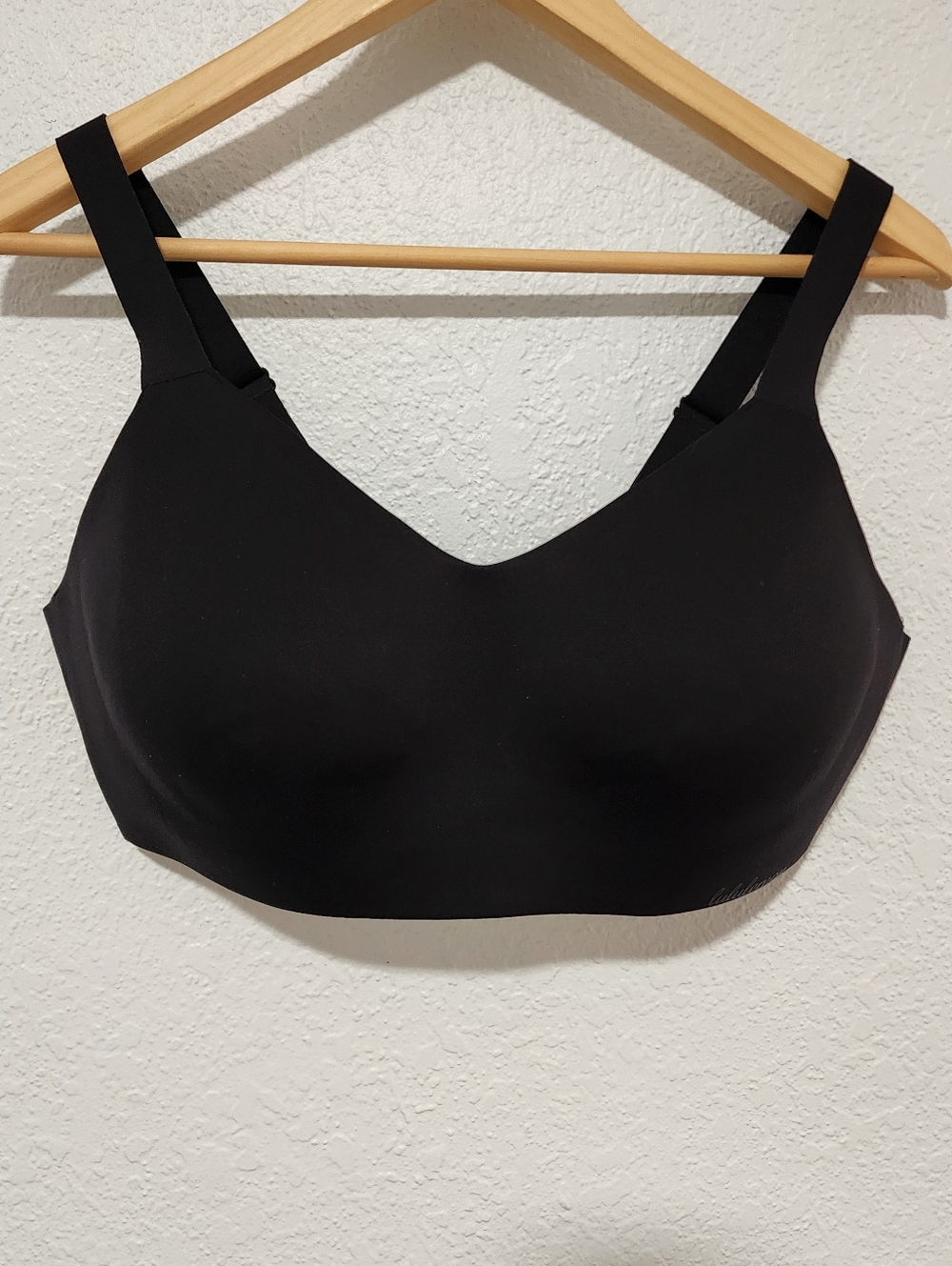 Lululemon Hold True Bra Black 38DD NWT Activewear